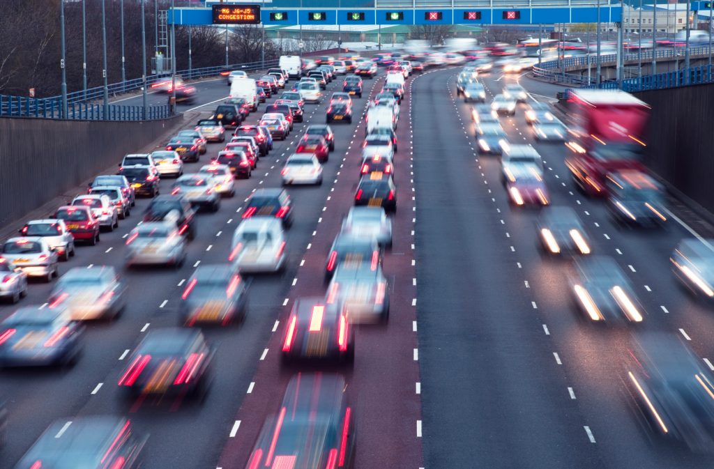 AB 2022’de yapılacak yeni araçlarda otomatik hız kesme sistemi zorunluluğu geliyor