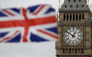 MPs back vote to delay Brexit