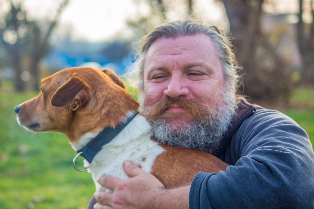More germs in men’s beards than on dogs fur
