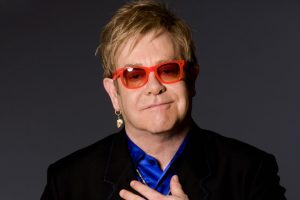 Elton John’un eşyaları açık artırmada satışa çıktı