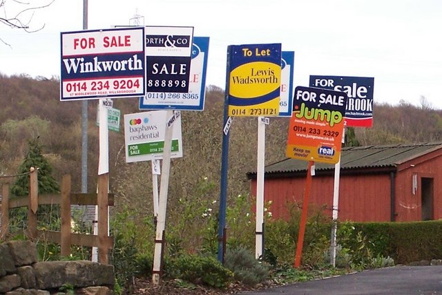 House prices pick up in April