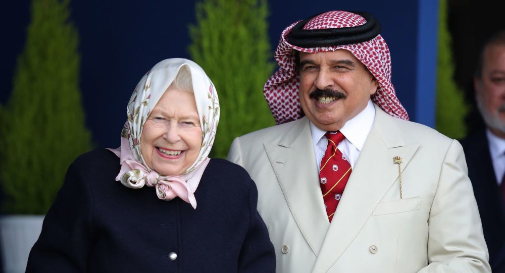 Britanya Kraliçesi Elizabeth’in Bahreyn Kralını ağırlaması tepki çekti: “Utanç verici”
