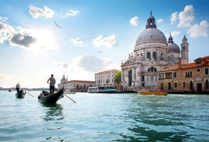 Venedik Belediye Başkanı’ndan UNESCO’ya çağrı: Bizi kara listeye alın
