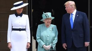 İngiltere Kraliçesi, ABD Başkanı Trump’ı 41 pare top atışıyla karşıladı