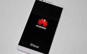 Teknoloji devleri, çalışanlarına Huawei yasağı getirdi
