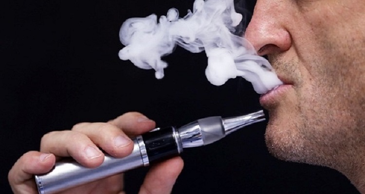 İngiltere’de 1 milyon kişiye tütünü bırakmaları için elektronik sigara dağıtılacak