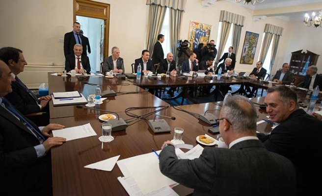 Rum siyasi parti başkanları toplantısı sona erdi…“Akıncı’nın önerisi kabul edilemez”