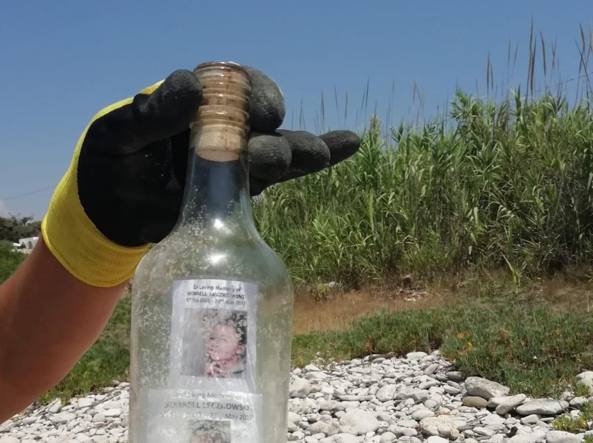 Manchester saldırısı kurbanı anısına annesinin denize bıraktığı şişe İtalya’da bulundu
