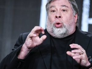 Apple’ın kurucusu Wozniak’tan ‘Facebook’u silin’ çağrısı