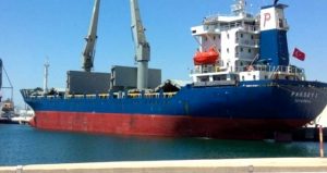 Türk gemisine saldıran korsanlar, 10 kişiyi rehin aldı
