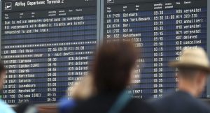 İspanyol yolcu Münih’te 130 uçuşu iptal ettirdi