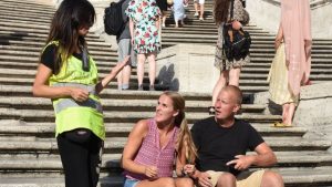 Roma’da artık İspanyol Merdivenleri’ne oturmak yasak