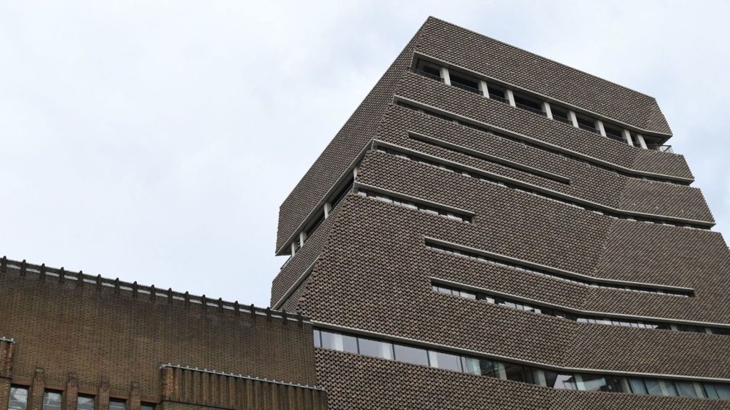 Tate Modern: Teenager charged with attempted murder after child, 6, ‘thrown from viewing platform’