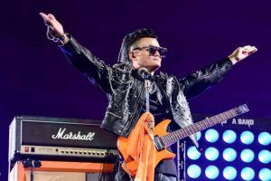 Alibaba’nın kurucusu rock konseriyle emekli oldu