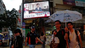 Hong Kong’daki dev protestoların başlamasına sebep olan yasa tasarısı geri çekildi