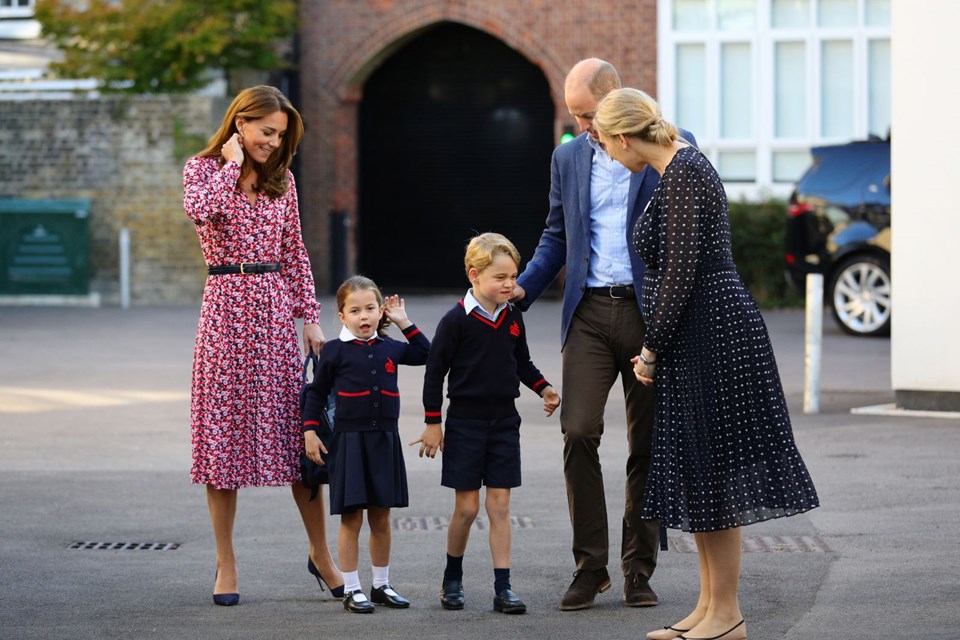 Prenses Charlotte okula başladı