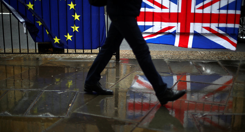 UK-EU talks to resume in bid to resolve “significant differences”