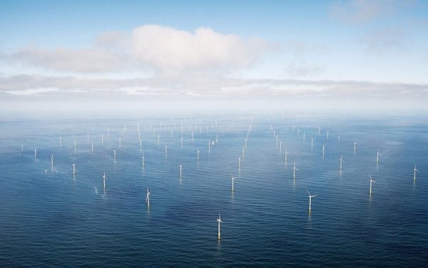 Dünyanın en büyük rüzgar çiftliği, İngiltere’de tamamlanıyor