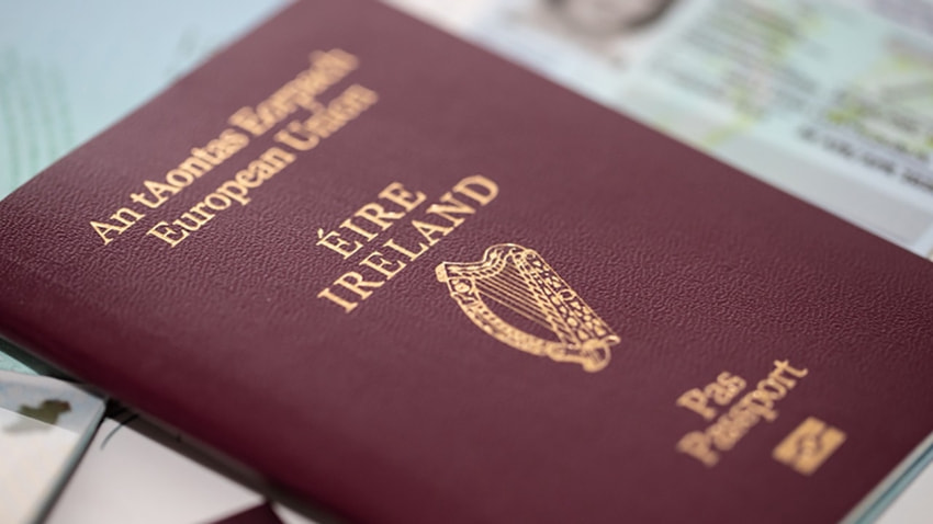 İngilizler işler zorlaşmadan İrlanda pasaportu almaya çalışıyor