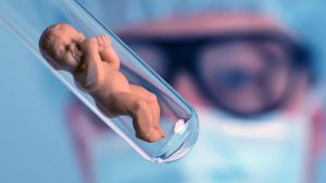 İngiltere’de bir kadın yanlış sperm donöründen hamile kaldı