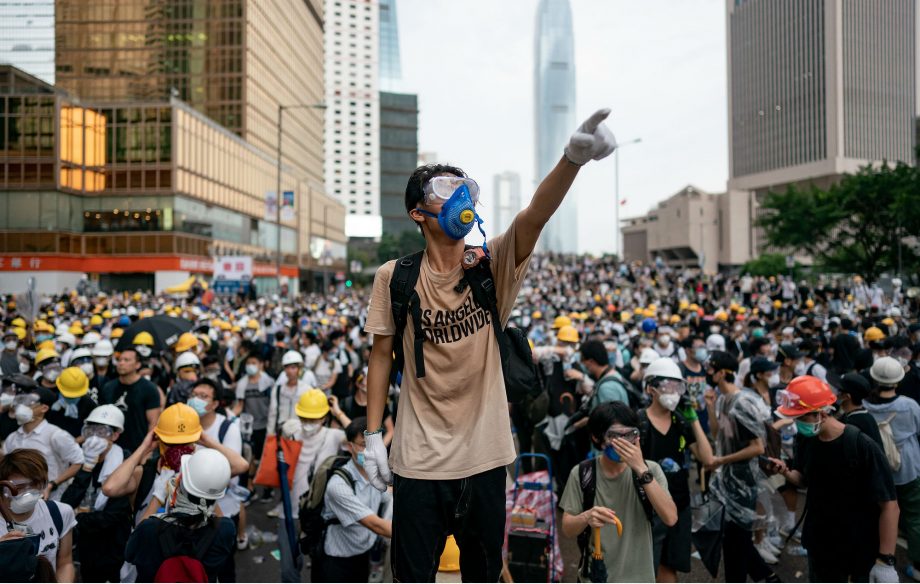 Çin ile İngiltere arasındaki Hong Kong krizi sürüyor