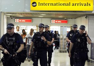 Türkiye’den gelen bir kişi ‘terör şüphesiyle’ Heathrow Havaalanı’nda gözaltına alındı