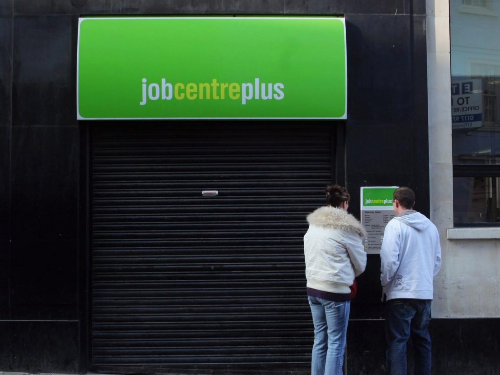 İngiltere’de işsizlik yükselmeye devam ediyor