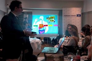 Turkish Forum UK doğru beslenmeyi masaya yatırdı