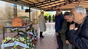 KKTC’de cenazeler karışınca Türk bakanın dayısı İngiliz mezarlığına defnedildi