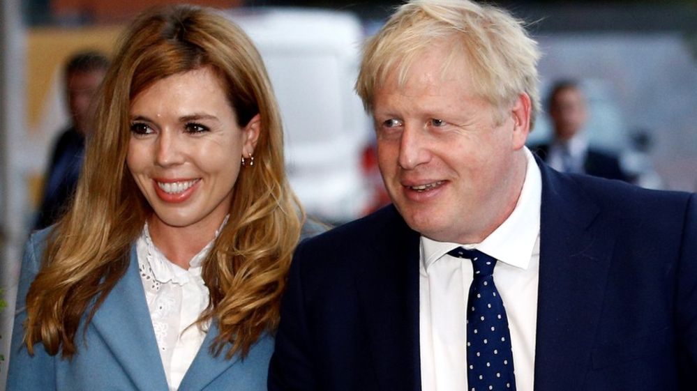 Başbakanı Boris Johnson Carrie Symonds’la nişanlandı, çift yazın bebek bekliyor