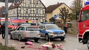 Son Dakika: Almanya’da karnaval yürüyüşüne araçla düzenlenen saldırıda 15 kişi yaralandı