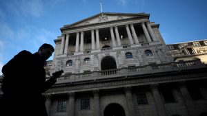 İngiltere Merkez Bankası negatif faizde “kademeli bir sistem olasılığını” değerlendiriyor
