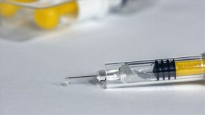 ABD’de  ilk koronavirüs aşısı test ediliyor.