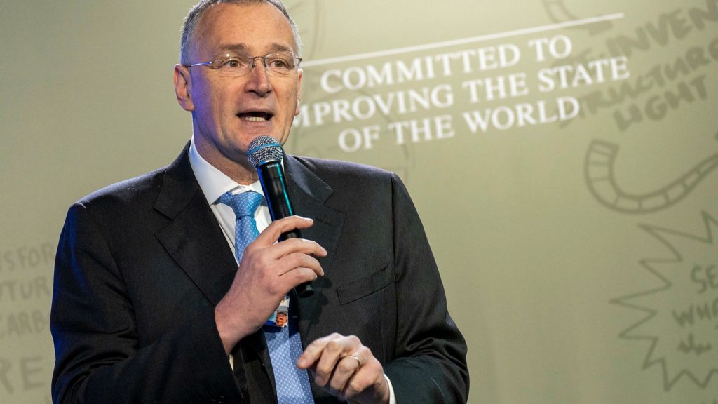 AB’yi “hayal kırıklığı” olarak nitelendiren Avrupa Araştırma Merkezi Başkanı istifa etti