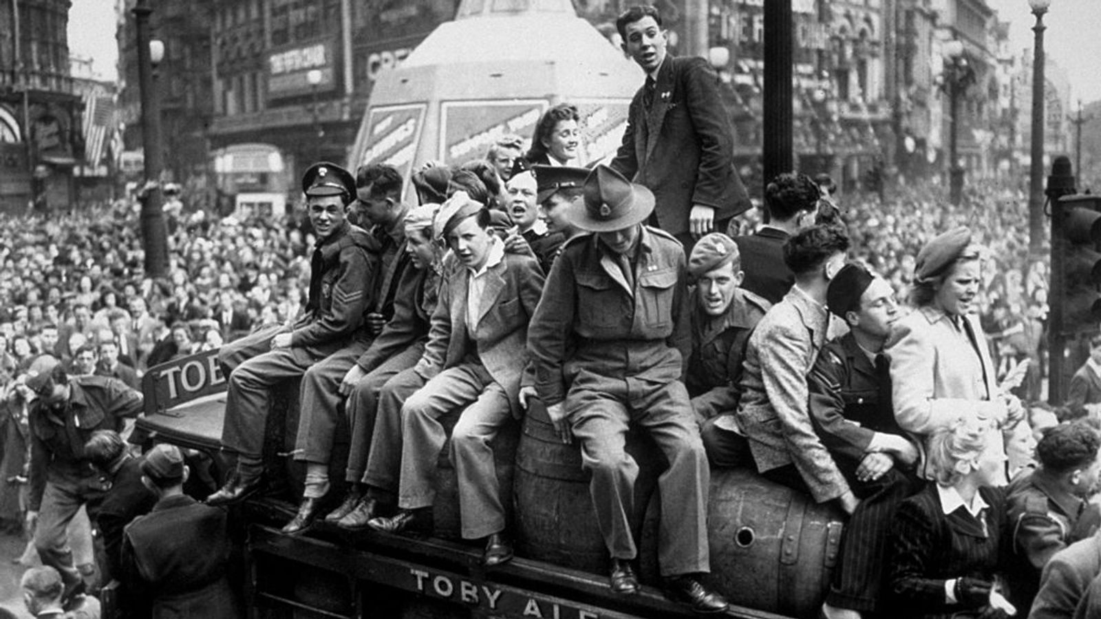 Лондон 1945