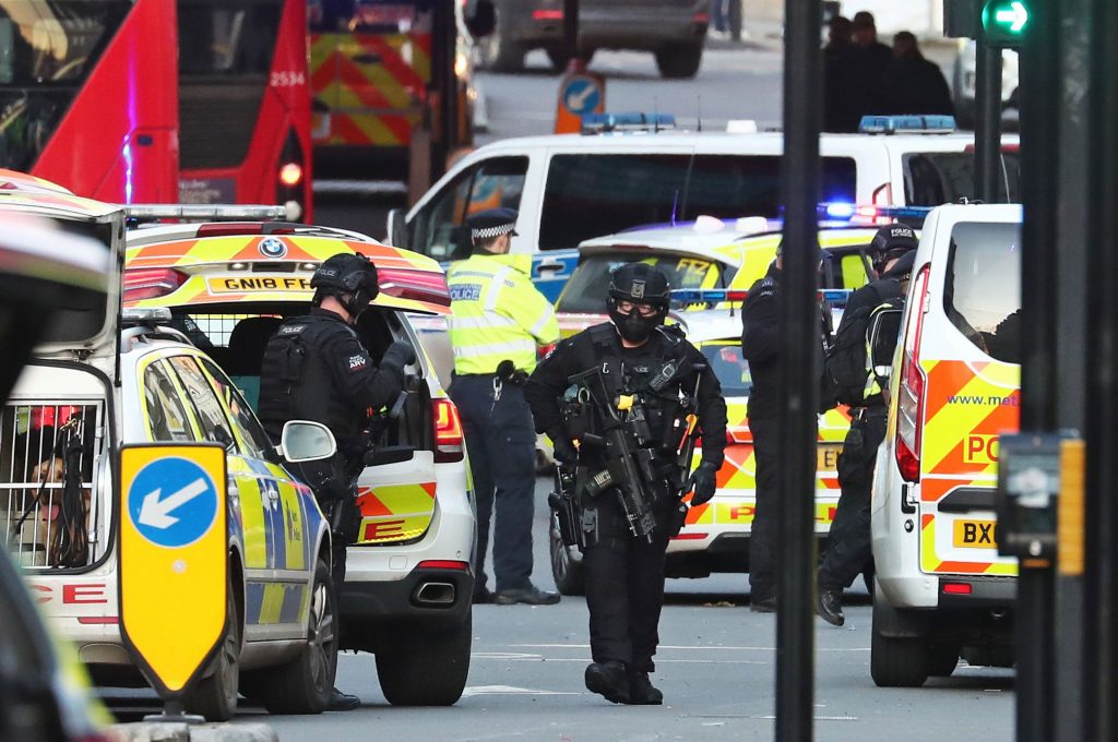 İngiltere’de terör şüphelileri süre sınırlaması olmadan kısıtlamalara tabi tutulacak