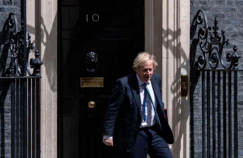 Boris Johnson huzurevlerinde koronavirüs konusunda yalan söylemekle suçlanıyor