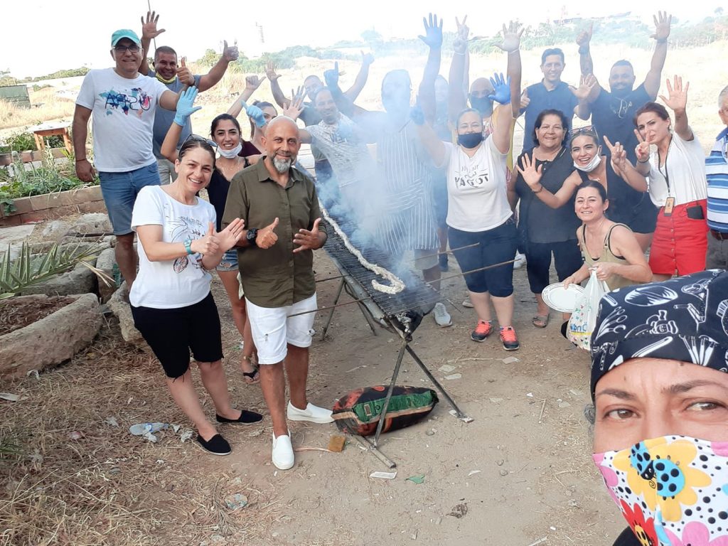 Kıbrıs’da 6 metre şeftali kebabı ile rekor kırdılar