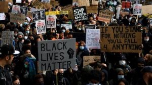 İngiltere’de ırk eşitsizliği tartışmaları: Muhalefet ‘Yeterince rapor var, adım atma zamanı’ diyor