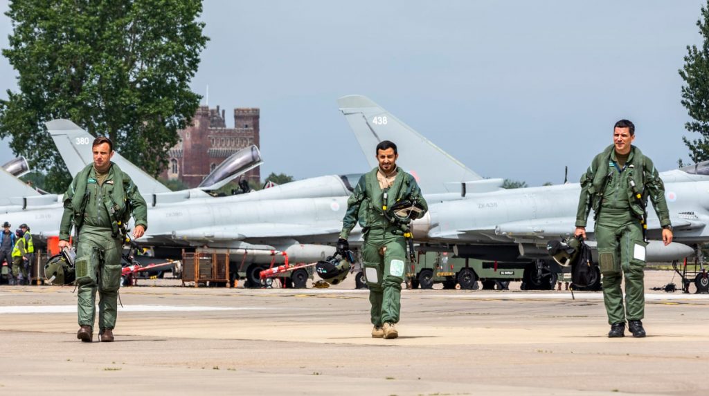 Katarlı pilotlar İngiltere’de eğitime başladı