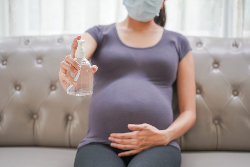 Hamileyken koronaya kapılan annelerin doğurduğu çocuklar virüse karşı bağışıklı doğdular