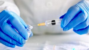 Covid aşısı yoksul ülkelerdeki milyarlara ‘2024’e kadar ulaşamayabilir’