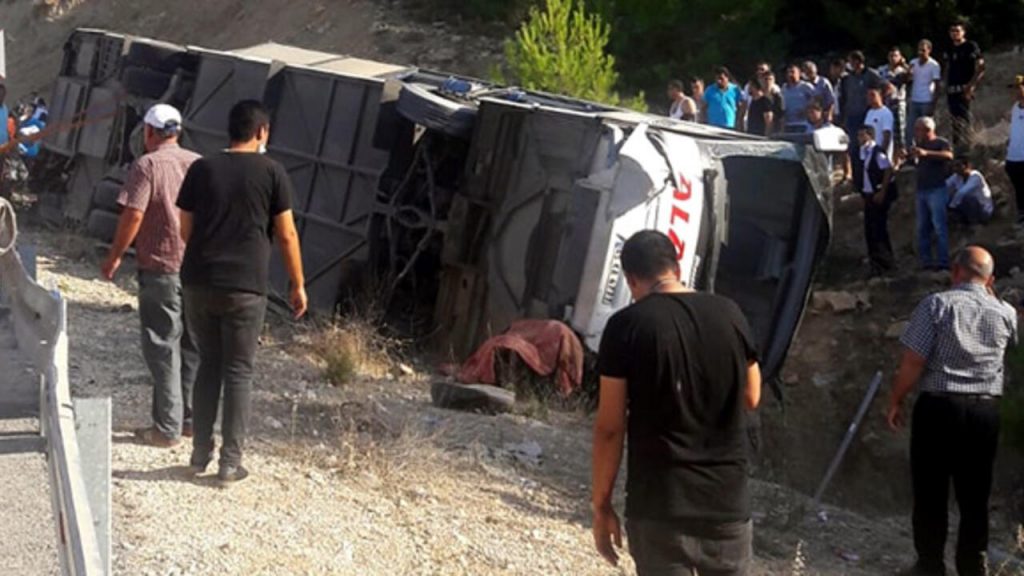 Mersin’de kahreden kaza: 2 otobüs şoförü ile 4 asker şehit oldu