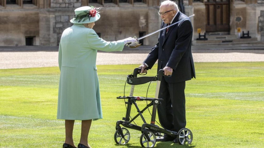 Captain Sir Tom Moore knighted as Queen comes out of lockdown