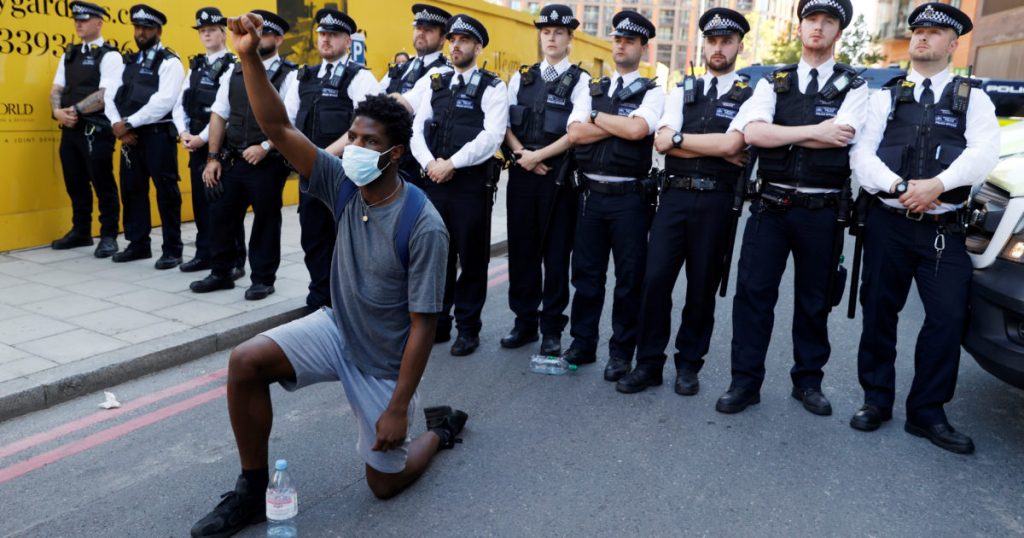 İngiltere’de azınlıkların yüzde 65’i, polisin ırkçı ön yargılara sahip olduğunu düşünüyor