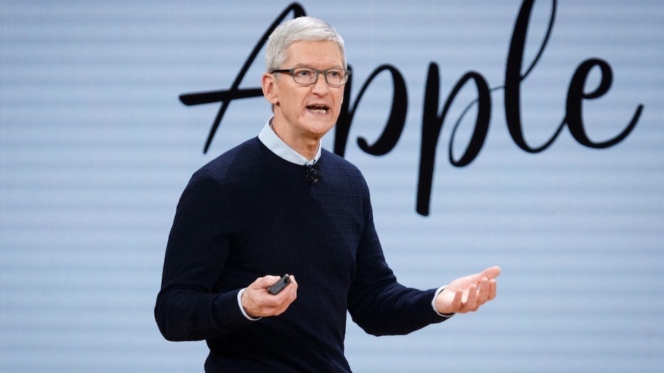 Apple CEO’su Tim Cook, milyarderler kulübüne girdi