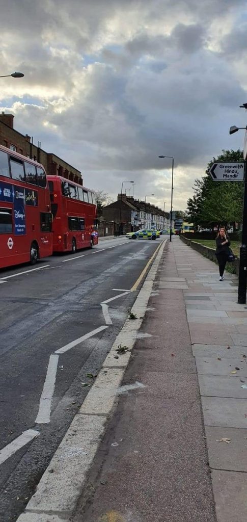 Londra’da bir adam bıçaklanarak öldürüldü