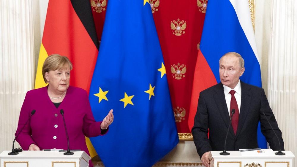 İngiliz uzman Almond: “Merkel-Putin ilişkisi kontrolden çıkıyor”