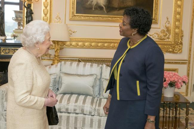 Barbados’tan Kraliçe Elizabeth’e “bağımsız devlet istiyoruz”‘ başvurusu