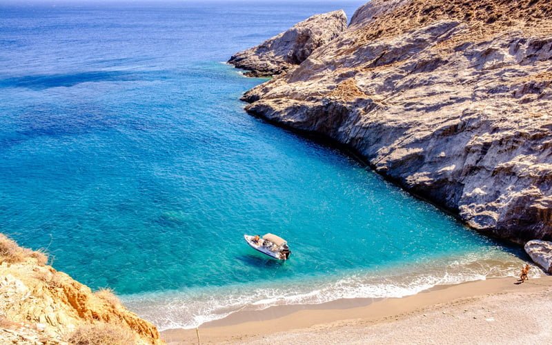 Birleşik Krallık, Yunanistan’ın 7 adasını karantina listesine ekledi